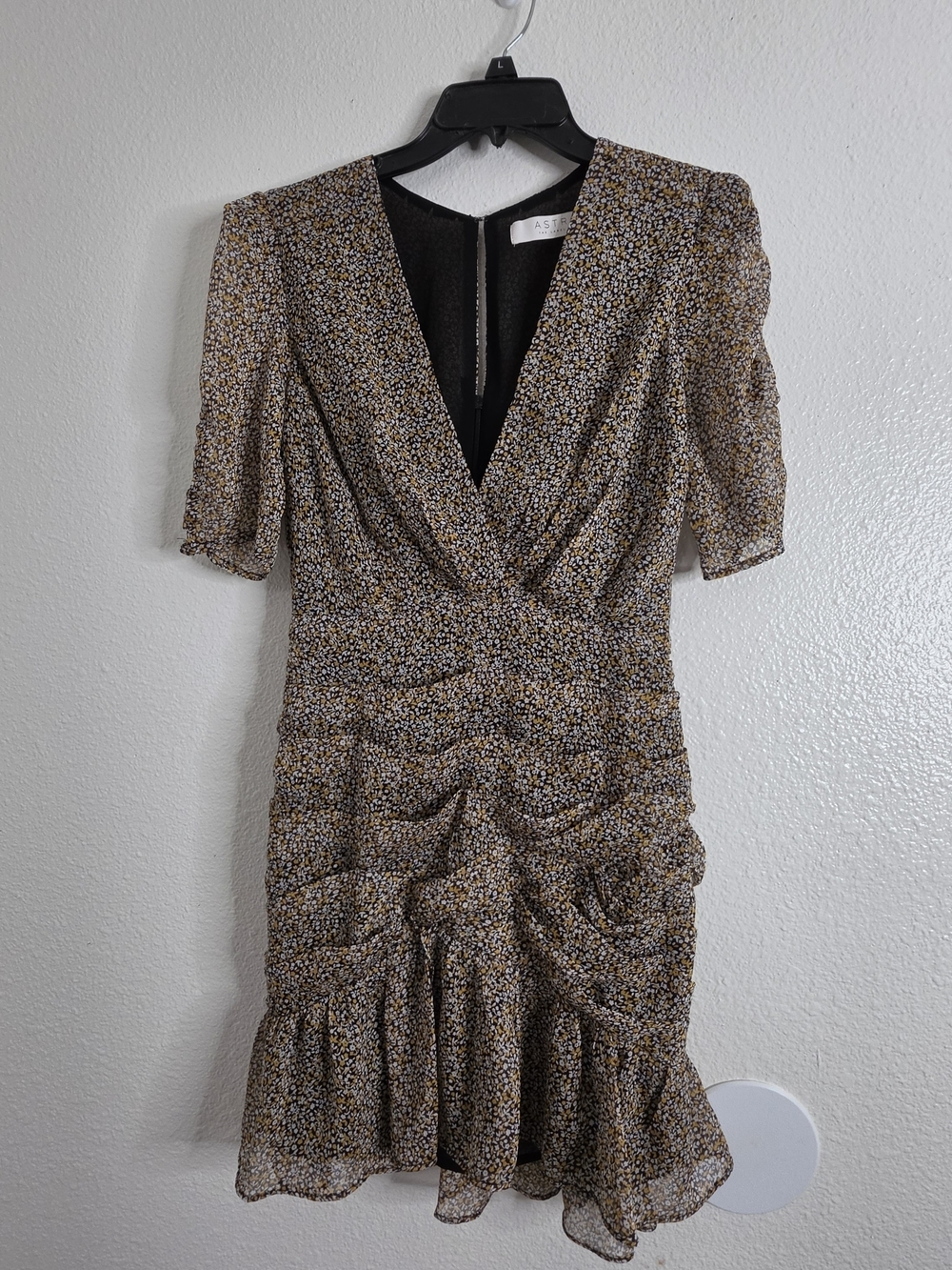 ASTR The Label Floral Print Ruched Bottom Mini Dress Sz Small